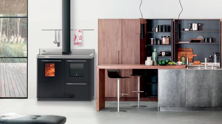 Thermorossi Bosky F30 Square EVO5 Holzherd mit Wasserwärmetauscher – Herstellerbild