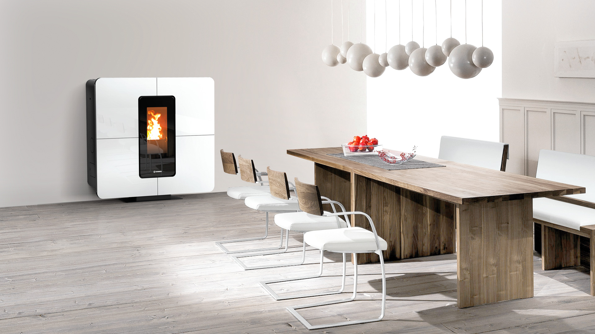 Thermorossi SlimQuadro Idra Maxi Evo6 – wasserführender Pelletofen Ofen GmbH ofen.gmbh Thermorossi SlimQuadro Idra Maxi Evo6 – Originalfoto des Herstellers im Wohnambiente